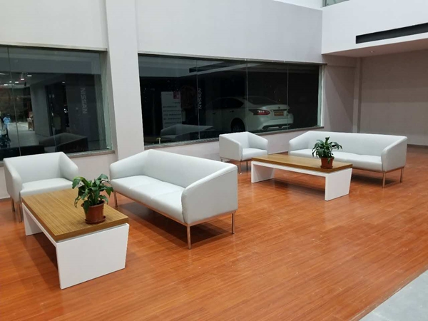 東風(fēng)日產(chǎn)接待區(qū)辦公家具布局 東風(fēng)日產(chǎn)接待區(qū)辦公家具布局