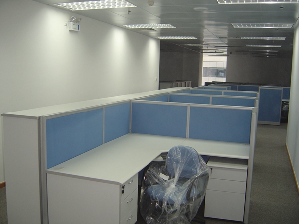 員工辦公區(qū)域辦公家具布局 員工辦公區(qū)域辦公家具布局